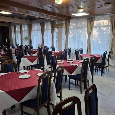 Hotel Traian Caciulata Călimăneşti Exteriör bild