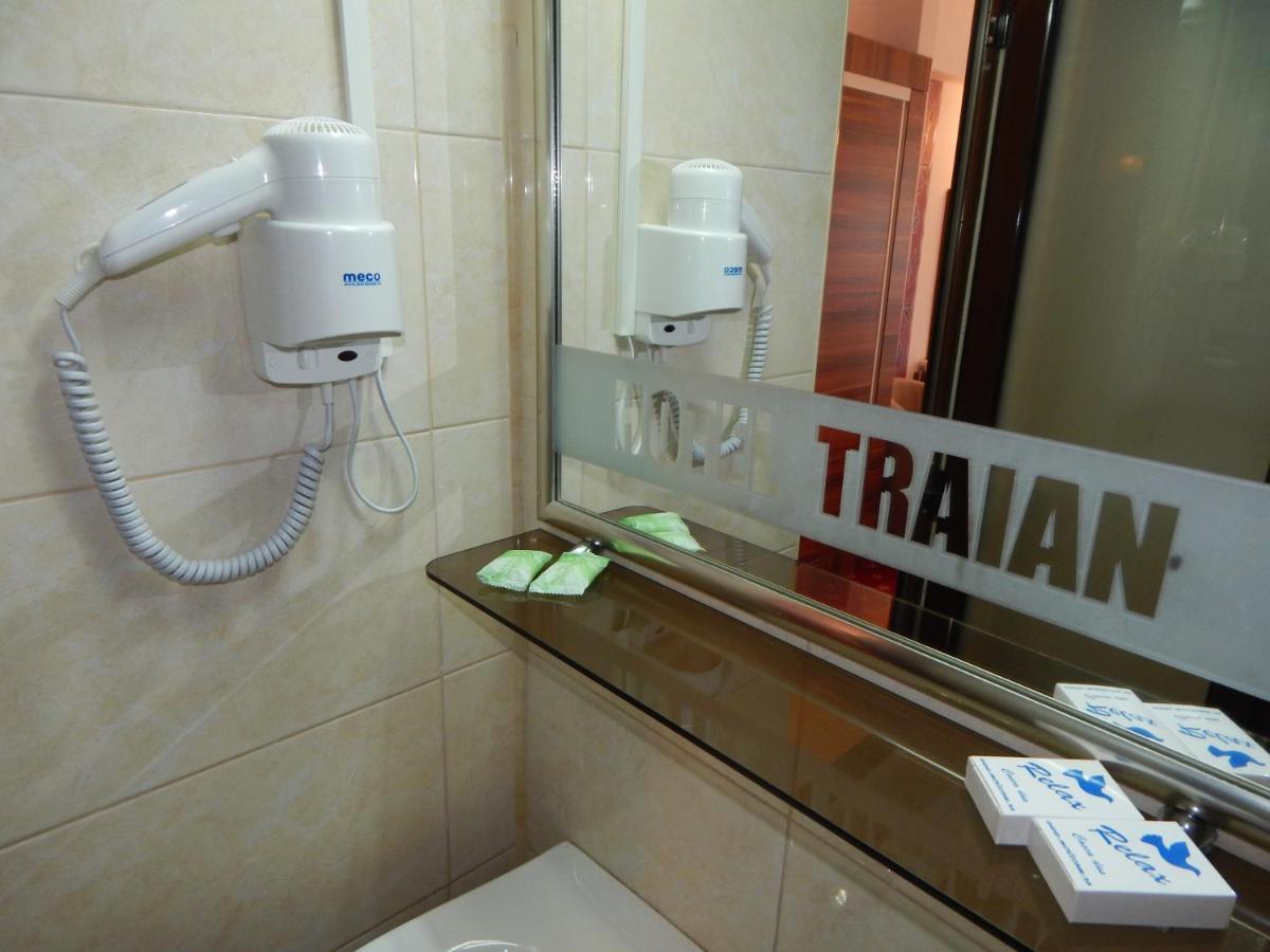 Hotel Traian Caciulata Călimăneşti Exteriör bild