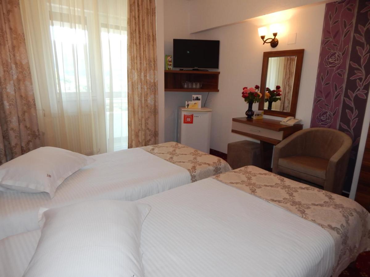Hotel Traian Caciulata Călimăneşti Exteriör bild