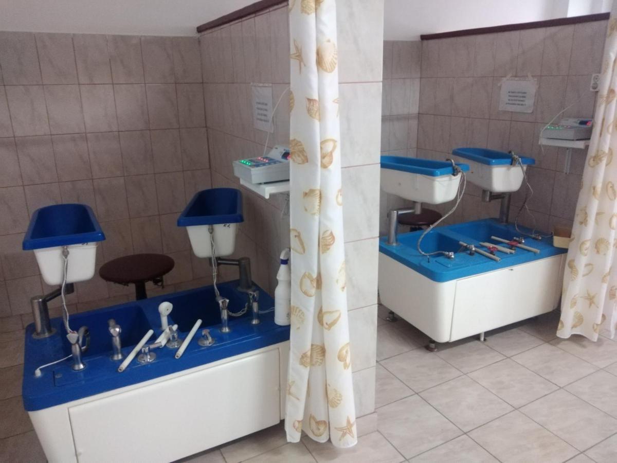 Hotel Traian Caciulata Călimăneşti Exteriör bild